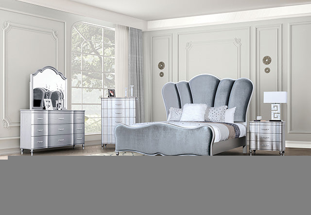 Melodi Parc Chest