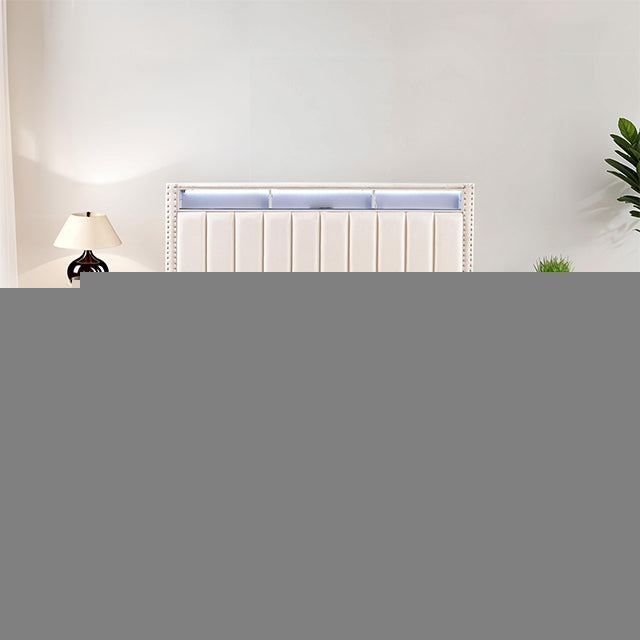 Farese Queen Bed w/ 2 Nightstands